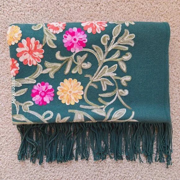 Green "Cashmere" Scarf with Chain Stitch Embroidery Flowers and Leaves - Picture 16 of 16